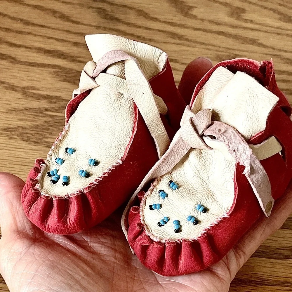 VTG Navajo Baby Moccasins 50s Deer Skin Leather Sz 0 Beaded Red Booties Handmade